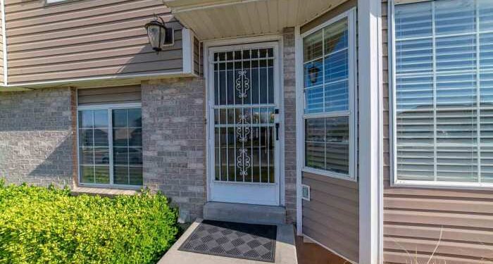 How Much Does Storm Door Installation Cost? (2025)